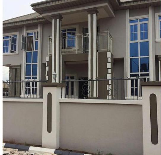 A Unit of 5 Bedroom  Duplex and Two Units of Three Bedroom Flat On 100ft x 100ft For Sale @ N70m